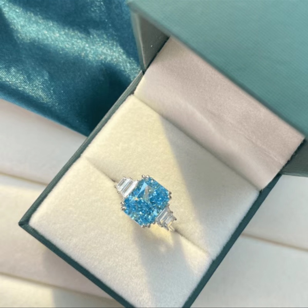 (SOLD) Stunning’ Luxury Square Shape 4 Prong- Blue Diamond Promise Ring. NWT - Picture 3 of 5